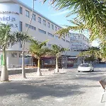 Avenida De Canarias 2* Vecindario (Gran Canaria)