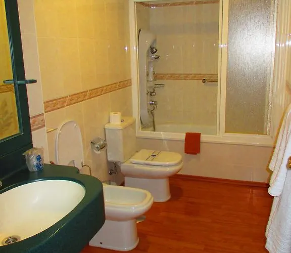 Hotel Avenida De Canarias