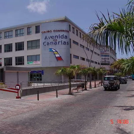 Avenida De Canarias 2*