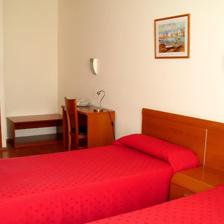 Avenida De Canarias Hotel