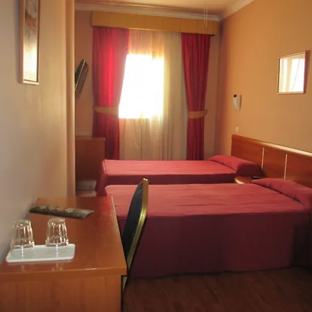 Avenida De Canarias 2* مْبيسينداريو