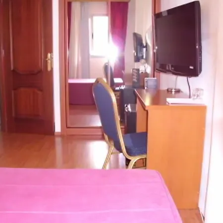 Hotel Avenida De Canarias 2*