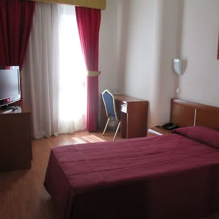 Avenida De Canarias 2*