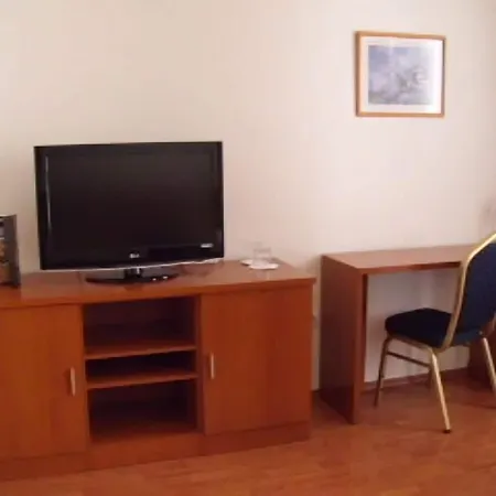 Hotel Avenida De Canarias 2*