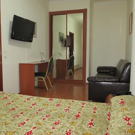 Avenida De Canarias Otel 2*