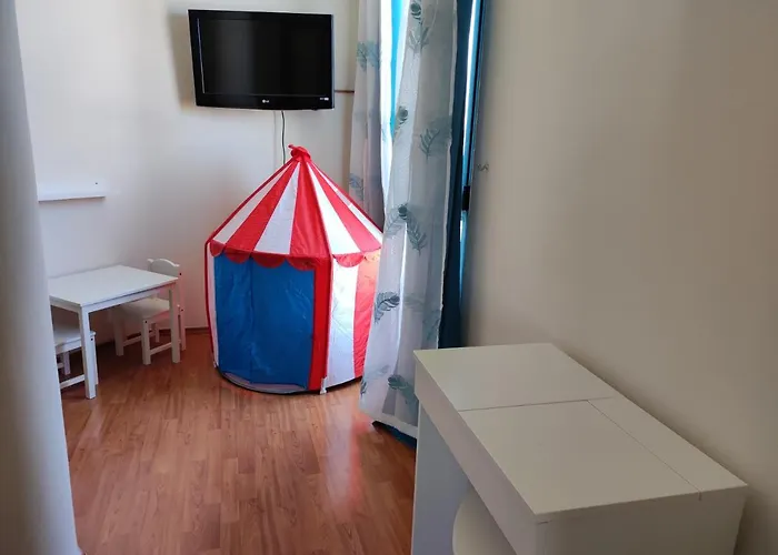 Avenida De Canarias 2* Vecindario (Gran Canaria)