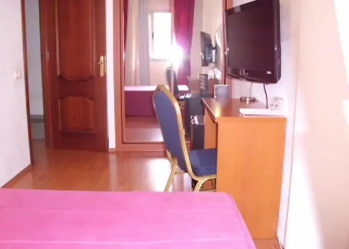 Hotel Avenida De Canarias 2*
