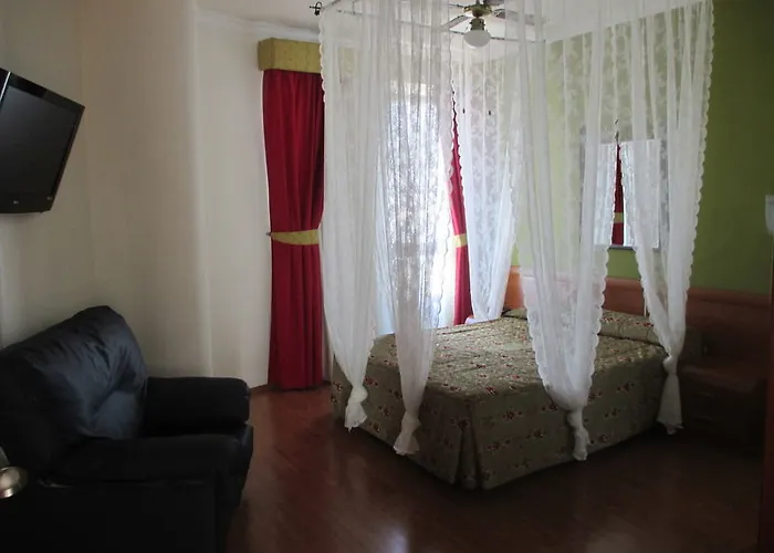 Avenida De Canarias Hotel